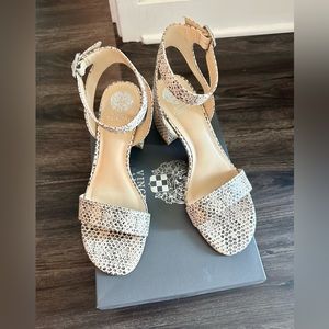 Vince Camuto Gidgena Off White Ankle Strap Round Toe Block Heeled Sandal…